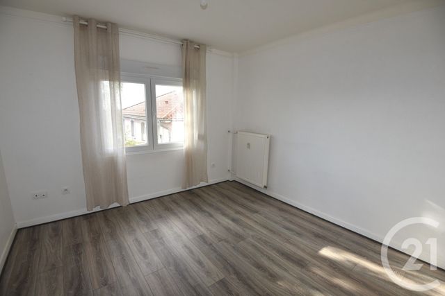 Appartement F4 à vendre - 4 pièces - 68.95 m2 - MONTOIS LA MONTAGNE - 57 - LORRAINE - Century 21 Les Trois Frontières