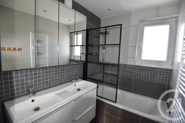 Appartement F4 à vendre - 4 pièces - 68.95 m2 - MONTOIS LA MONTAGNE - 57 - LORRAINE - Century 21 Les Trois Frontières