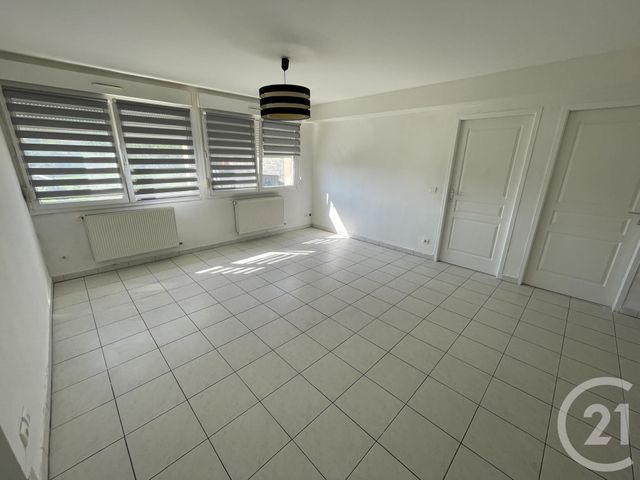 Appartement F4 à louer - 4 pièces - 84.18 m2 - CLOUANGE - 57 - LORRAINE - Century 21 Les Trois Frontières