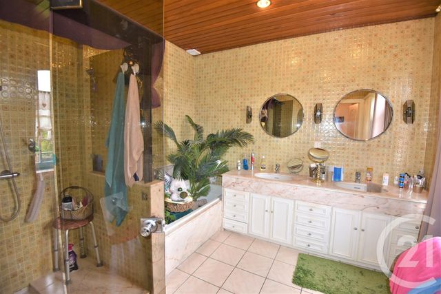 Afficher la photo en grand maison à vendre - 15 pièces - 373.0 m2 - HETTANGE GRANDE - 57 - LORRAINE - Century 21 Les Trois Frontières