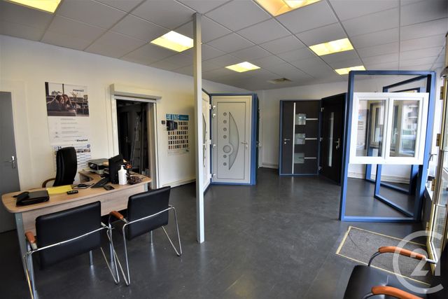 Afficher la photo en grand commerce à vendre - 93.0 m2 - HAGONDANGE - 57 - LORRAINE - Century 21 Les Trois Frontières