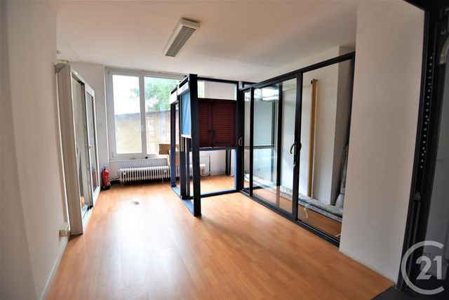 Afficher la photo en grand commerce à vendre - 93.0 m2 - HAGONDANGE - 57 - LORRAINE - Century 21 Les Trois Frontières