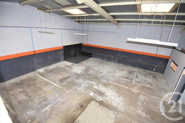 Afficher la photo en grand commerce à vendre - 300.0 m2 - MAIZIERES LES METZ - 57 - LORRAINE - Century 21 Les Trois Frontières