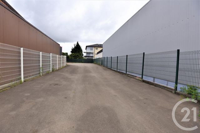 Afficher la photo en grand commerce à vendre - 300.0 m2 - MAIZIERES LES METZ - 57 - LORRAINE - Century 21 Les Trois Frontières