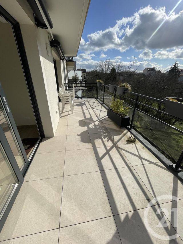 Appartement F3 à louer - 3 pièces - 92.6 m2 - MOULINS LES METZ - 57 - LORRAINE - Century 21 Les Trois Frontières