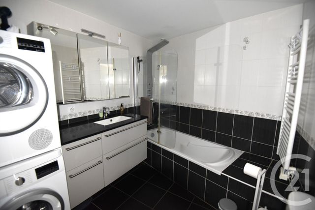 Appartement F3 à vendre - 3 pièces - 73.57 m2 - BOUST - 57 - LORRAINE - Century 21 Les Trois Frontières