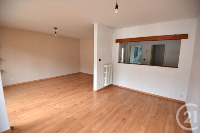 Appartement F2 à louer - 3 pièces - 67.09 m2 - HAGONDANGE - 57 - LORRAINE - Century 21 Les Trois Frontières