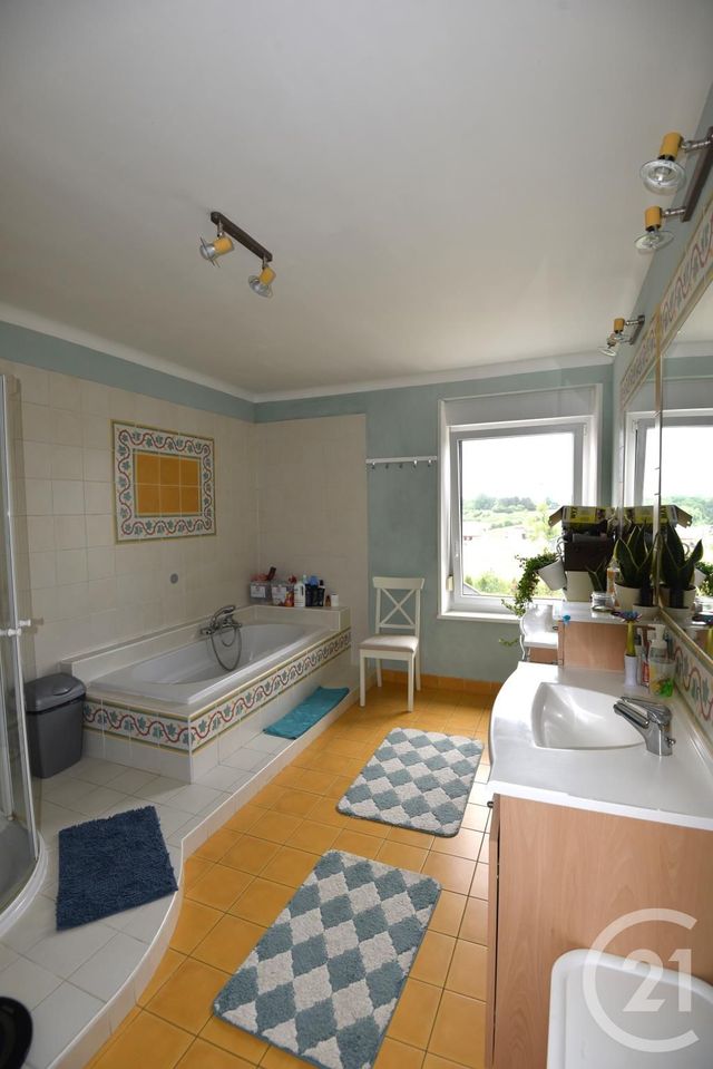 maison à louer - 7 pièces - 240.86 m2 - ROUSSY LE VILLAGE - 57 - LORRAINE - Century 21 Les Trois Frontières