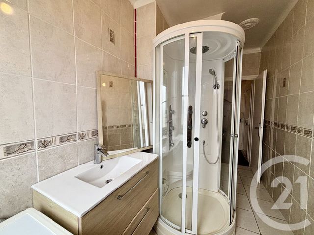 Afficher la photo en grand Appartement F4 à vendre - 4 pièces - 71.2 m2 - THIONVILLE - 57 - LORRAINE - Century 21 Les Trois Frontières